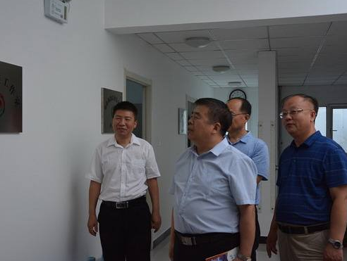 司法部、司法局領(lǐng)導(dǎo)蒞臨粵泰司法鑒定所調(diào)研指導(dǎo)工作